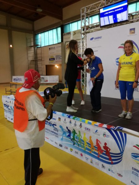 delpintoinpremiazioneargentonella5kmdimarcia1.jpg