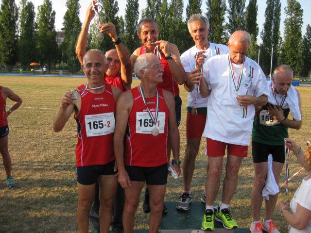 podio_4x4m60_2.jpg